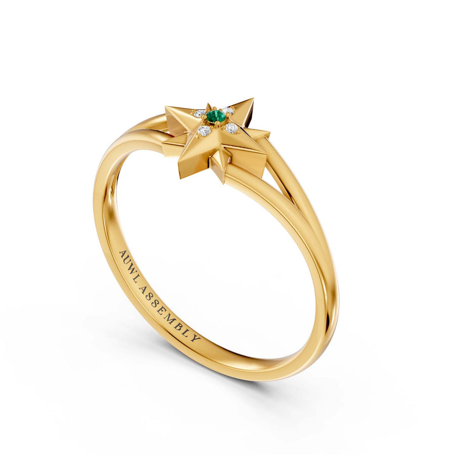 Orialis North Star Ring - Emerald Round