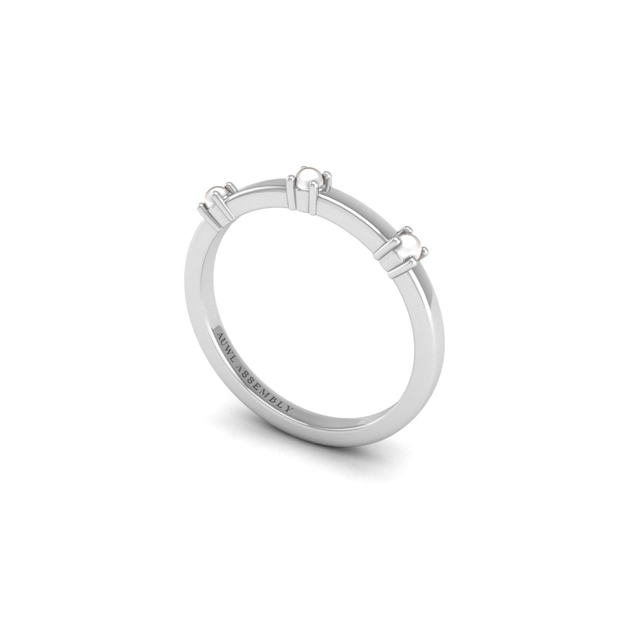 Three Stone Band in White Gold | AUWL Assembly