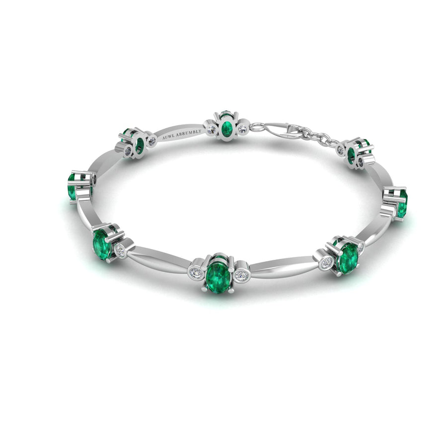 18k white gold Zodiac birthstone bracelet with emerald gemstone, designed for women, perfect astrology jewelry from Celestial Vibe collection